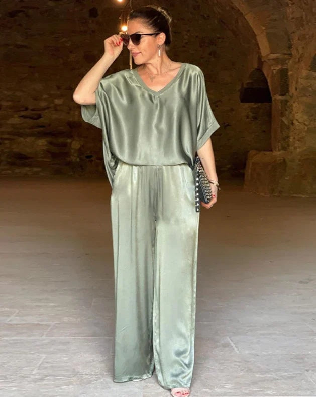 Elegant Two-Piece Women&